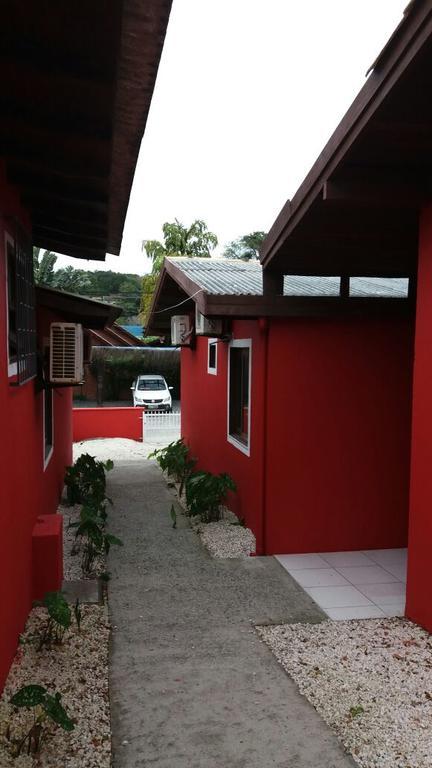 Pousada Residencial Familia Dragone Bombinhas Bagian luar foto
